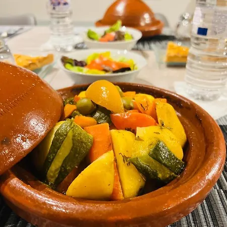 Le Du Pichat לינה וארוחת בוקר